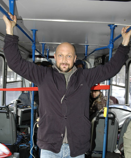 Гоша Куценко пересел на троллейбус?