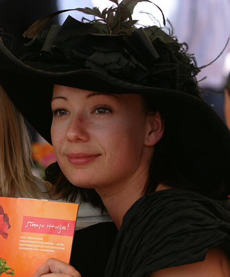 Чулпан Хаматова получила травму на льду