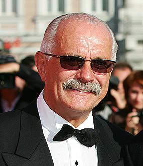 В постельных сценах Меньшикова заменит дублер