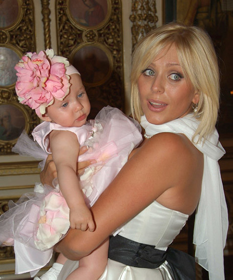 Юлия Началова окрестила дочку