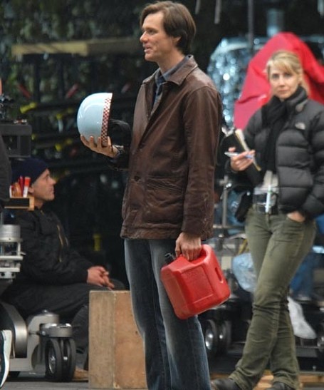 Джим Кэрри прыгнул с моста высотой 45 м