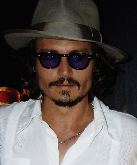 Джонни Депп перебирается в Англию