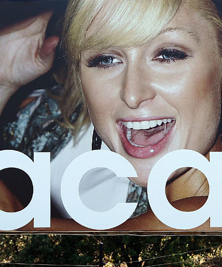 Пэрис Хилтон отправляется в суд