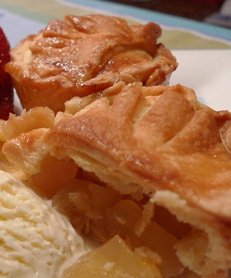 Пирожки с яблоками