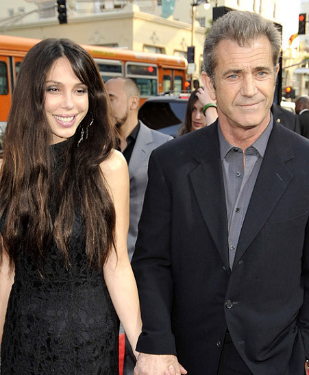 Мел Гибсон споет дуэтом с Оксаной Григорьевой