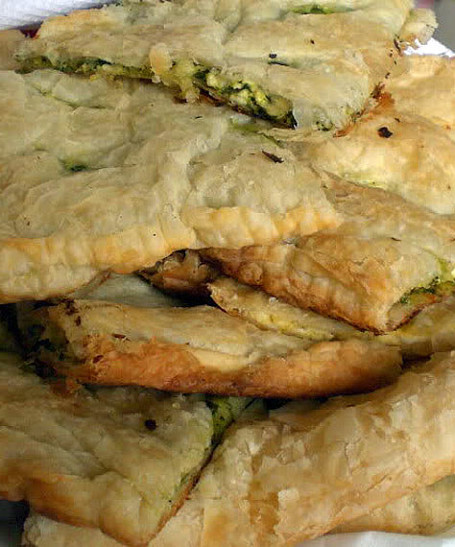 Хачапури или тонкий сырный хлеб
