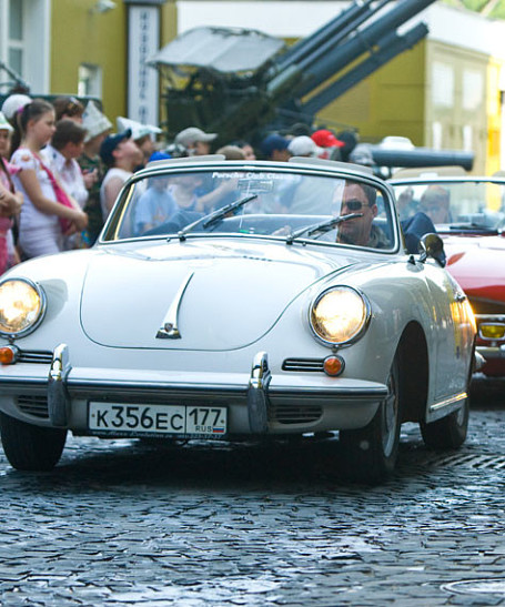 Ралли ретро-автомобилей «Ночная Москва»