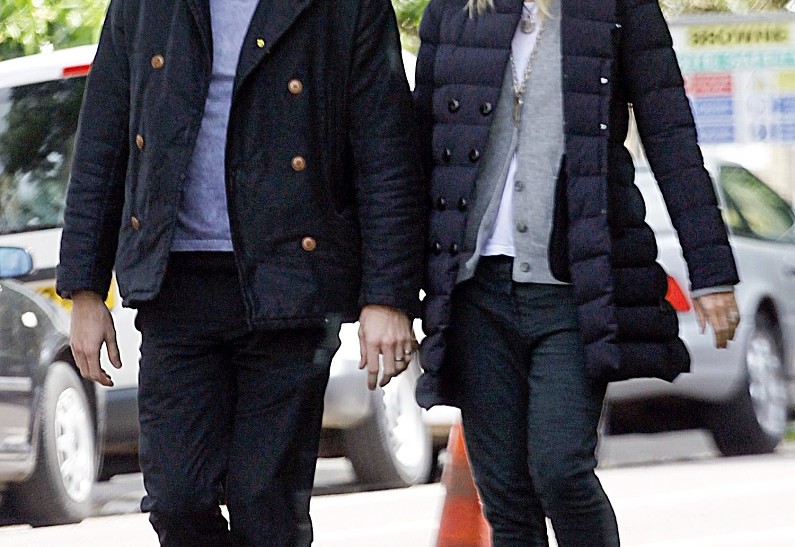 Крис Мартин поселился рядом с Гвинет Пэлтроу