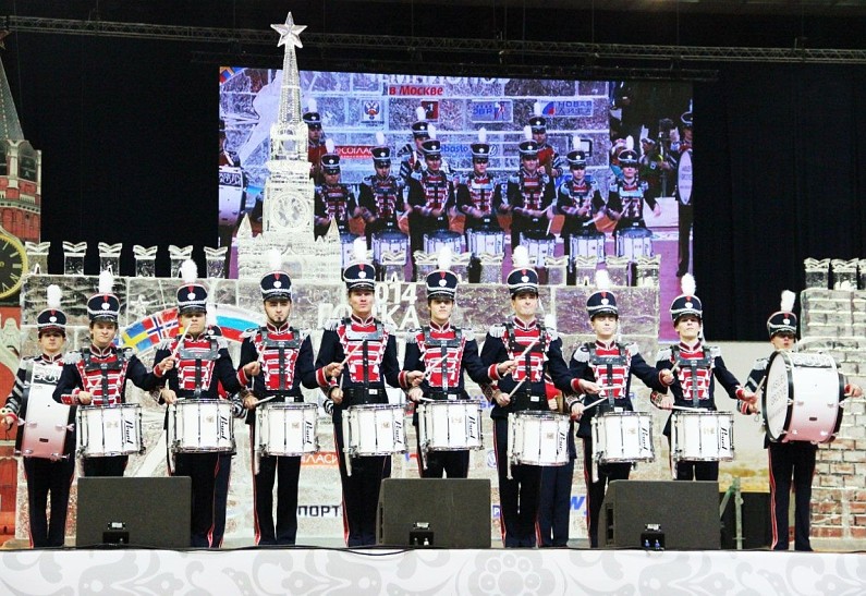 Группа барабанщиков Vasiliev Groove представляет спектакль «13»