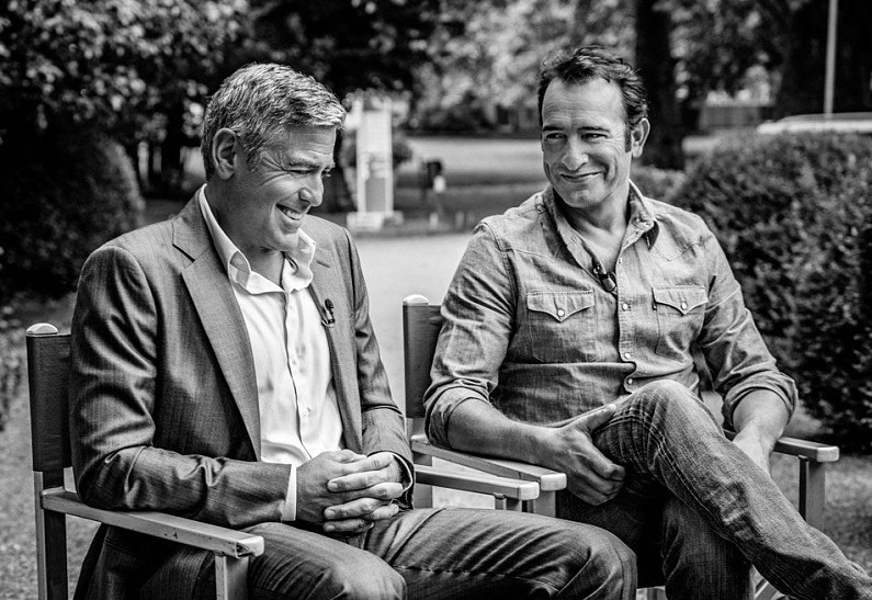 Джордж Клуни и Жан Дюжарден соревнуются за кофе
