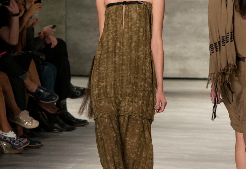 Эксперт по макияжу Avon Лорен Андерсен