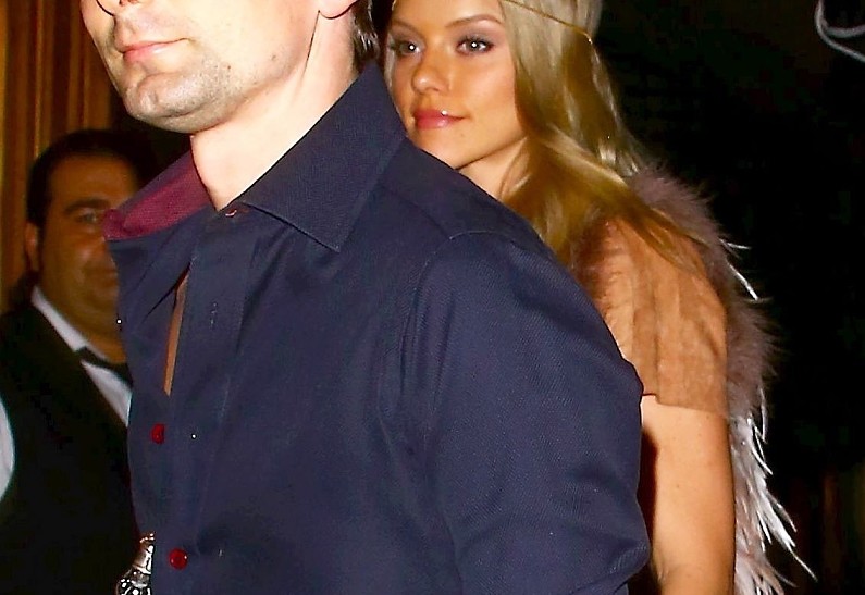 У Мэттью Беллами новая девушка