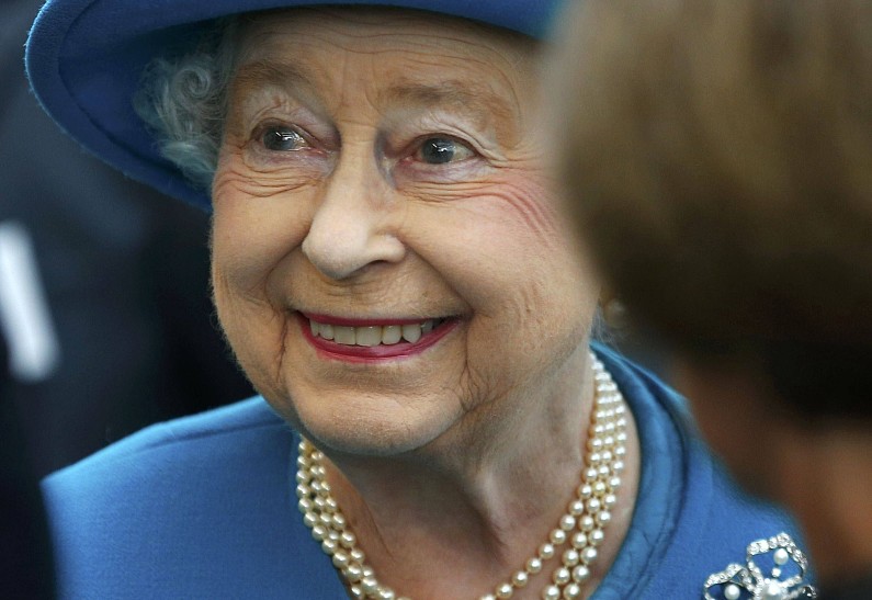 Королева Елизавета II открыла новый университет