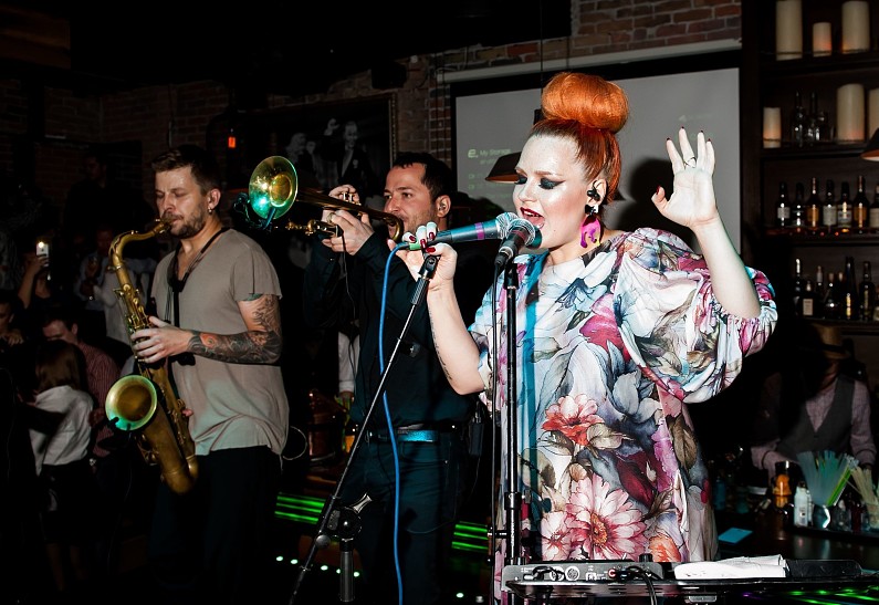 Звезды на открытии бара Dirty Blonde