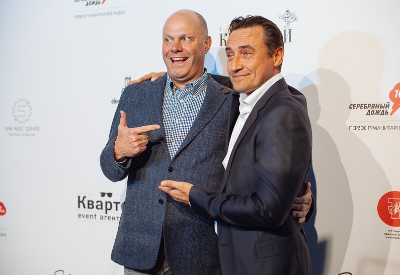 Камиль Ларин презентовал свою книгу «СтихоТворения»