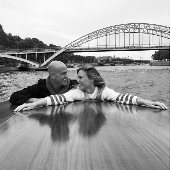 Бар Рафаэли проводит медовый месяц в Париже