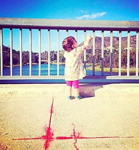 Эштон Катчер впервые показал свою дочку