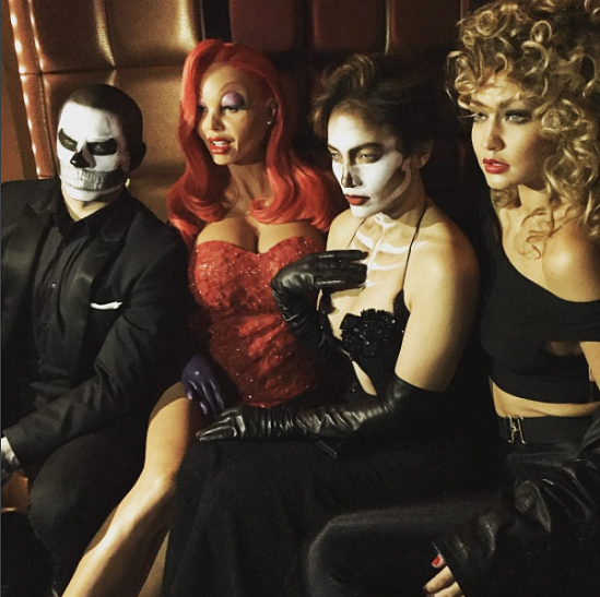 Самые яркие наряды звезд на Хеллоуин (фото)