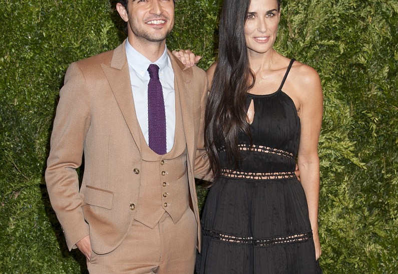 Деми Мур, Анна Винтур и другие селебрити на CFDA/Vogue Fashion Fund Awards 2015