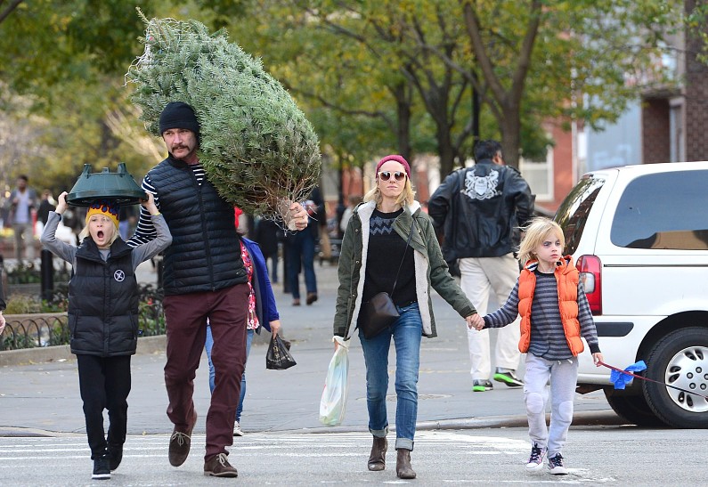 Наоми Уоттс готовится к Рождеству