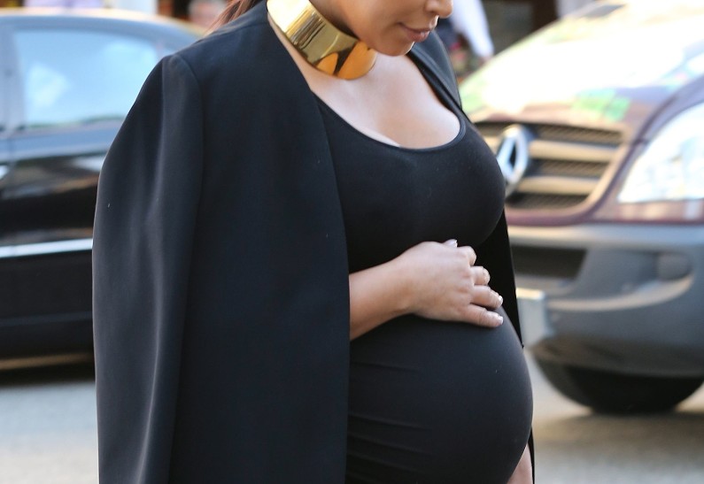 Стало известно имя малыша Ким Кардашьян