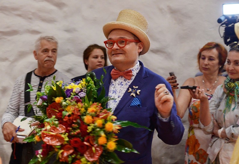 Александр Васильев приглашает на бал