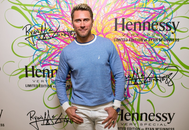 Столичная богема на флюоресцентной вечеринке Hennessy «Be Very Special»