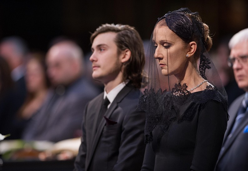 Селин Дион похоронила мужа