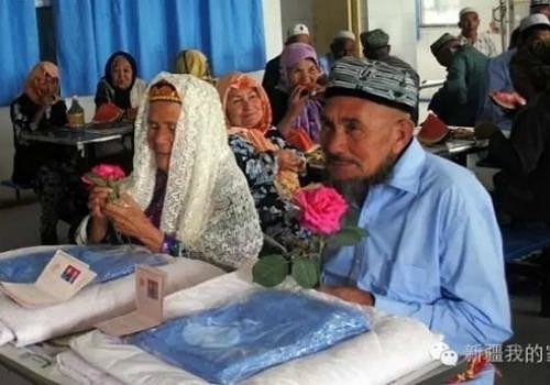 71-летний китаец женился на 114-летней возлюбленной (ФОТО)