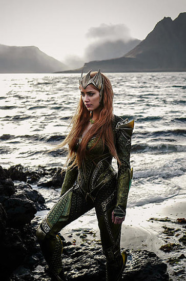 Опубликовано первое фото Эмбер Хёрд в роли королевы Меры