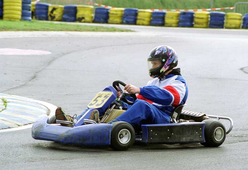 Гонки на болидах, интерактивная экспозиция для детей в самолете Як-42 и новая выставка «Время кино» в предстоящий уикенд на ВДНХ