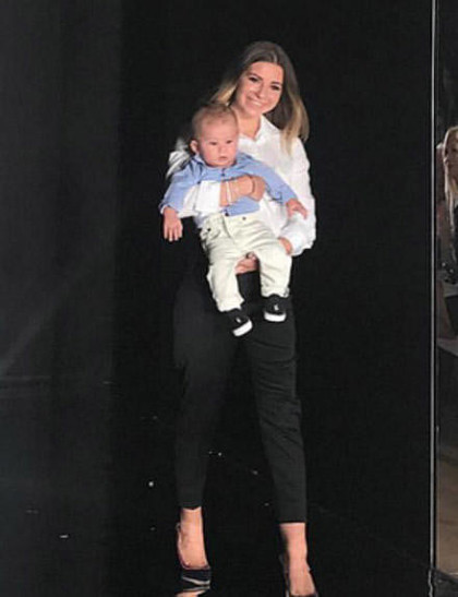 Галина Юдашкина впервые показала сына