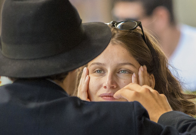 Летиция Каста и Луи Гаррель сходили на свидание в Риме