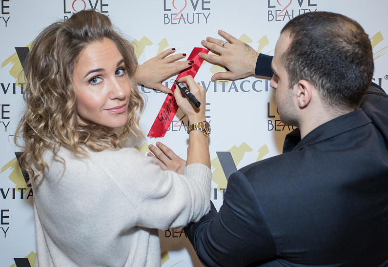 Настасья Самбурская, Юлия Ковальчук и другие звезды посетили открытие флагманского бутика Vitacci