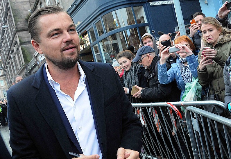 Леонардо ДиКаприо в Эдинбурге посетил кафе, где помогают бездомным