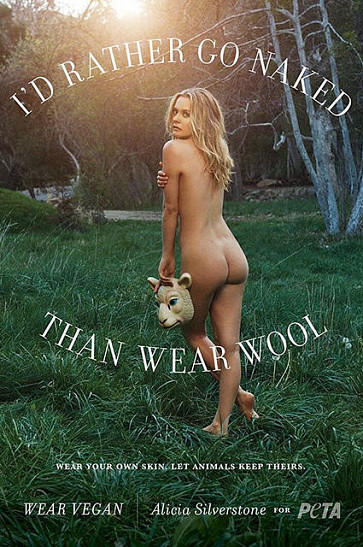 40-летняя Алисия Сильверстоун разделась ради благотворительности