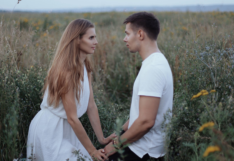 Стас Пьеха рассказал в новом клипе о своих душевных метаниях