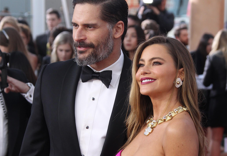 София Вергара и Джо Манганьелло трогательно поздравили друг друга с годовщиной свадьбы (ФОТО)