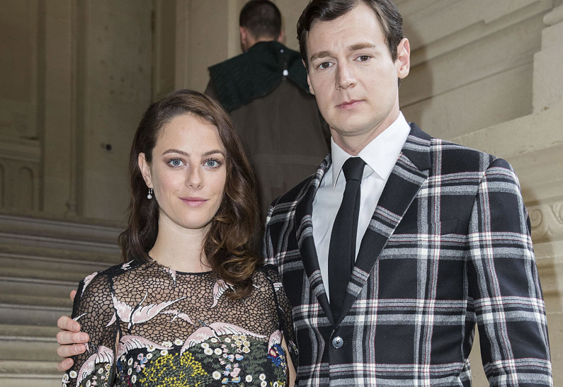 Кая Скоделарио впервые стала мамой