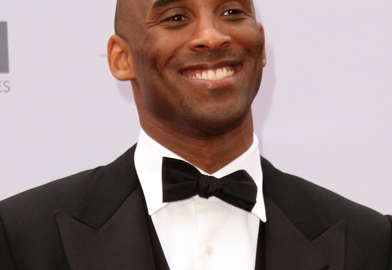 Баскетболист Коби Брайант показал новорожденную дочь