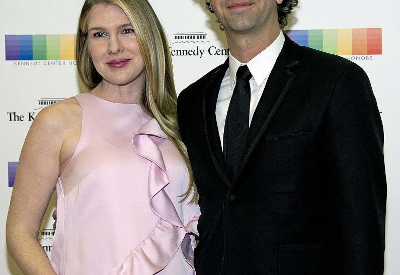 Актриса Лили Рэйб впервые станет мамой