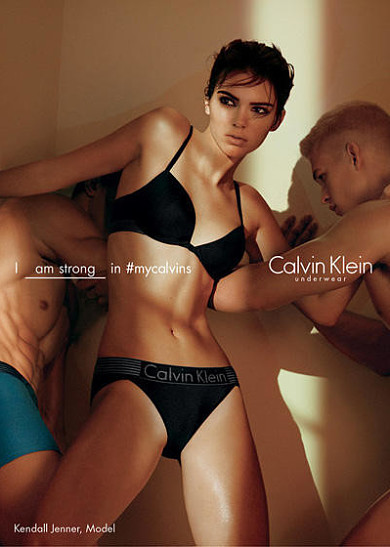 Соблазнительная Кендалл Дженнер в рекламной кампании Calvin Klein