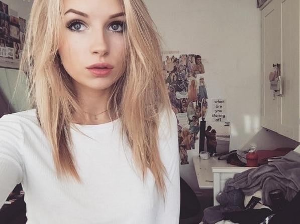 Сестра Кейт Мосс поделилась с поклонниками пикантным фото