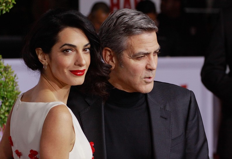 Джордж и Амаль Клуни на премьере «Да здравствует Цезарь!»