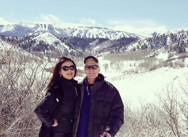 Майкл Дуглас и Кэтрин Зета-Джонс отметили годовщину