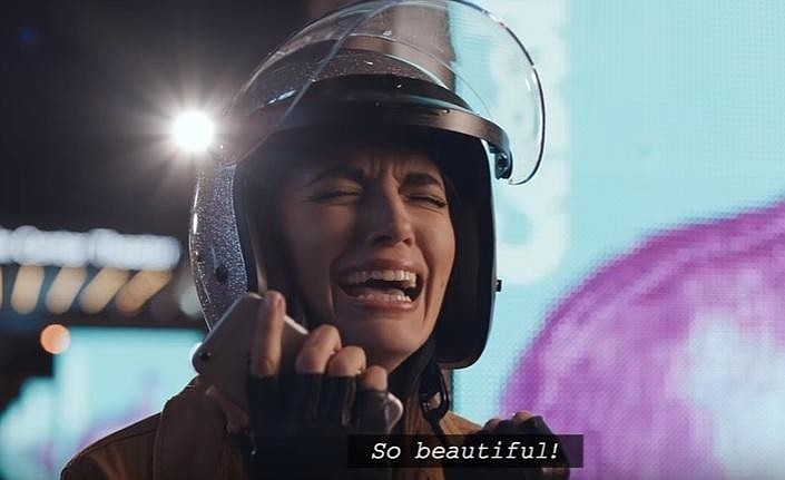 Новая реклама Apple высмеяла современное искусство