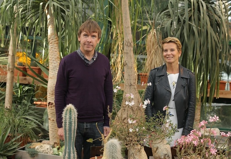 Юлия Высоцкая подарила «Аптекарскому огороду» 560 редчайших экземпляров суккулентов