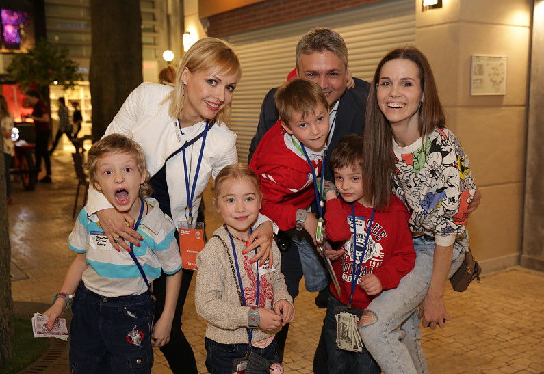 Звездные дети освоили профессии пилота, аниматора и суперагента