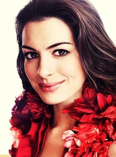 Энн Хэтэуэй родила сына