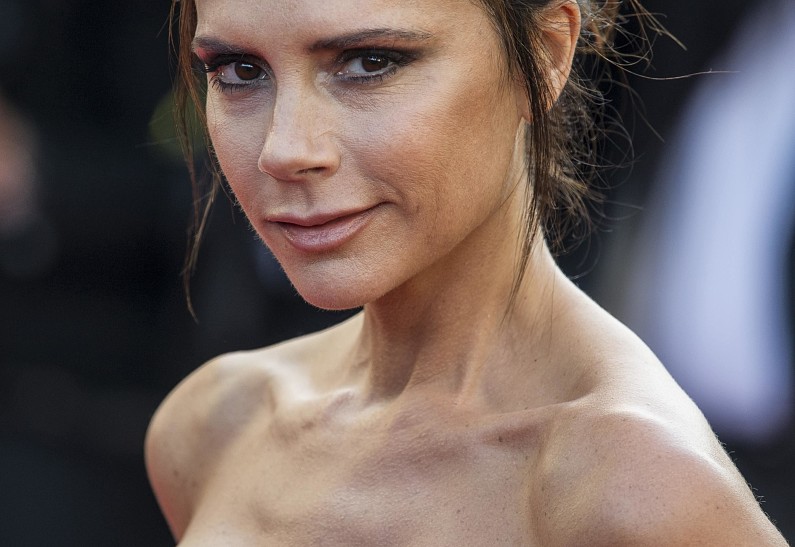 Виктория Бекхэм, Эмилия Шуле и другие худшие образы открытия 69-го Каннского кинофестиваля
